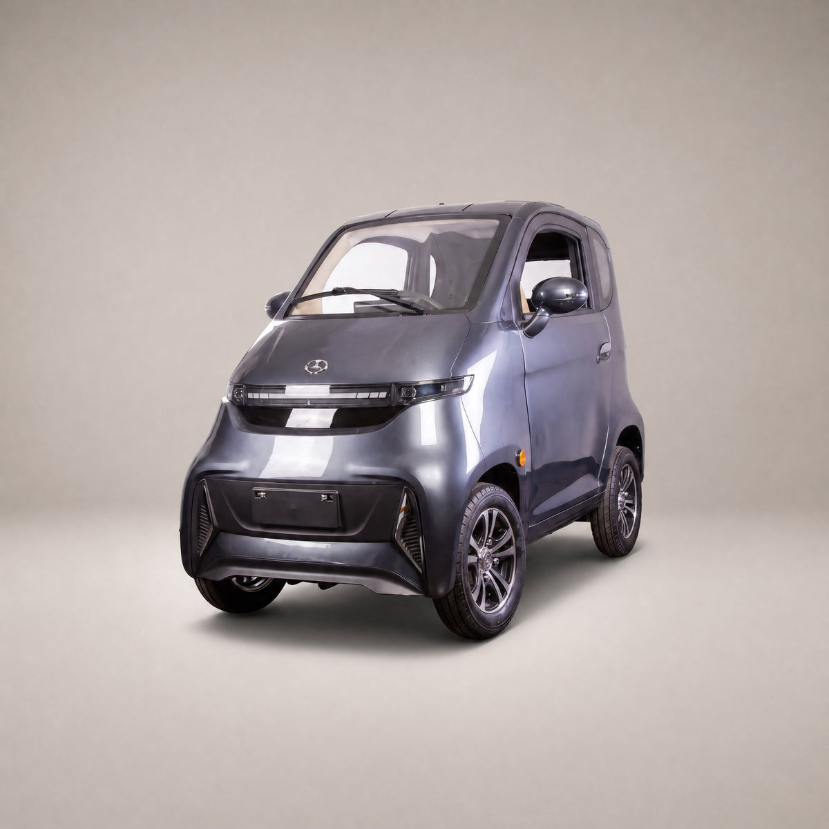 Seniorenmobil Itango in Anthrazit, Studioaufnahme
